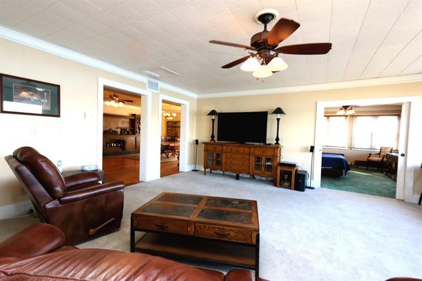 220 Lakeside Dr, Walkerton, IN 46574